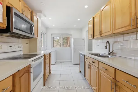 151 Wickson Trail Toronto ON M1B 2L5