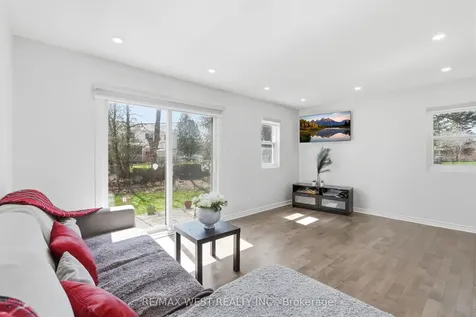 151 Wickson Trail Toronto ON M1B 2L5