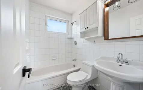 1003 Wardman Crescent Whitby ON L1N 3H1