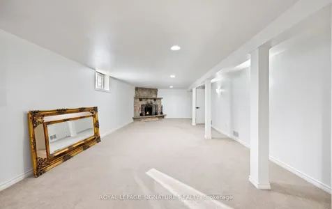 1003 Wardman Crescent Whitby ON L1N 3H1