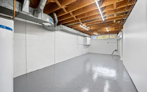 1003 Wardman Crescent Whitby ON L1N 3H1