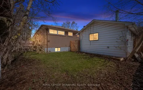 1003 Wardman Crescent Whitby ON L1N 3H1