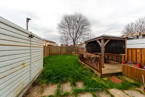 1499 Fenelon Crescent Oshawa ON L1J 6G2