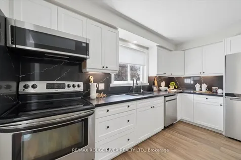 54 Rosalynne Avenue Clarington ON L1C 3X8
