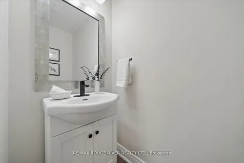 54 Rosalynne Avenue Clarington ON L1C 3X8
