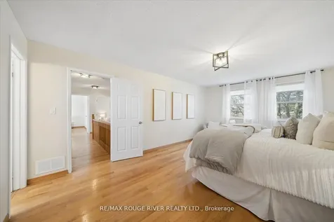 54 Rosalynne Avenue Clarington ON L1C 3X8