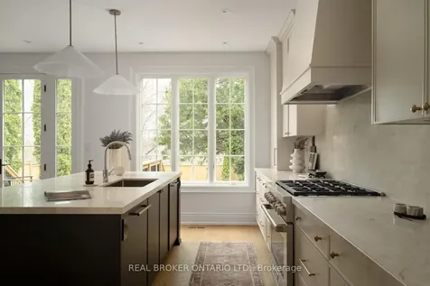 16 Glenshaw Crescent Toronto ON M4B 2C9