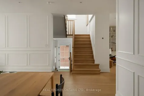 16 Glenshaw Crescent Toronto ON M4B 2C9