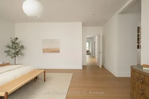 16 Glenshaw Crescent Toronto ON M4B 2C9