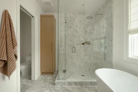 16 Glenshaw Crescent Toronto ON M4B 2C9