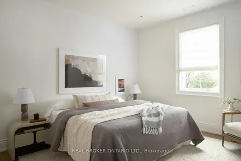 16 Glenshaw Crescent Toronto ON M4B 2C9