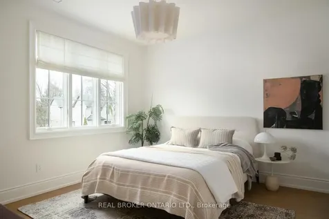 16 Glenshaw Crescent Toronto ON M4B 2C9