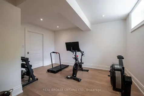 16 Glenshaw Crescent Toronto ON M4B 2C9