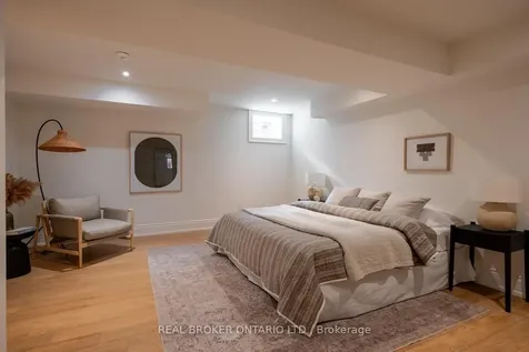 16 Glenshaw Crescent Toronto ON M4B 2C9