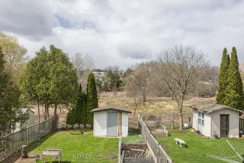594 Waverly Street N Oshawa ON L1J 7G1