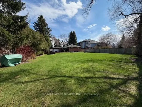 1184 Kingston Road Road N Pickering ON L1V 1B4