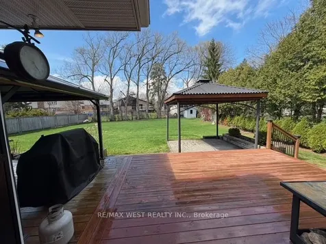 1184 Kingston Road Road N Pickering ON L1V 1B4