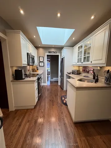 1184 Kingston Road Road N Pickering ON L1V 1B4