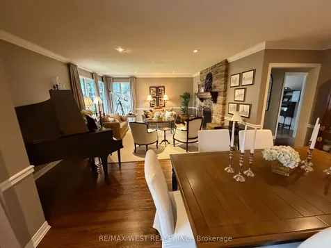 1184 Kingston Road Road N Pickering ON L1V 1B4