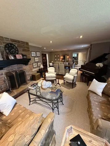 1184 Kingston Road Road N Pickering ON L1V 1B4