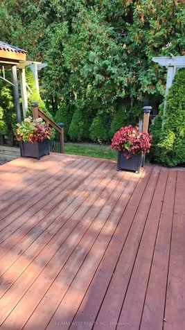 1184 Kingston Road Road N Pickering ON L1V 1B4
