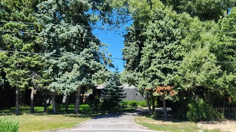 1184 Kingston Road Road N Pickering ON L1V 1B4