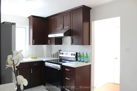 2311 Bridletowne Circle Toronto ON M1W 2L3