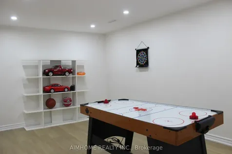 2311 Bridletowne Circle Toronto ON M1W 2L3