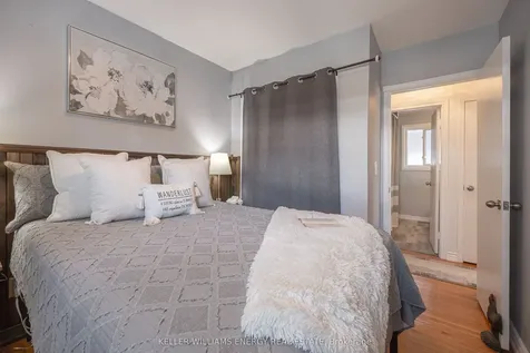 70 Oriole Court Oshawa ON L1H 6Y5