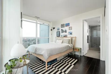 1048 Broadview Avenue Toronto ON M4K 2B8