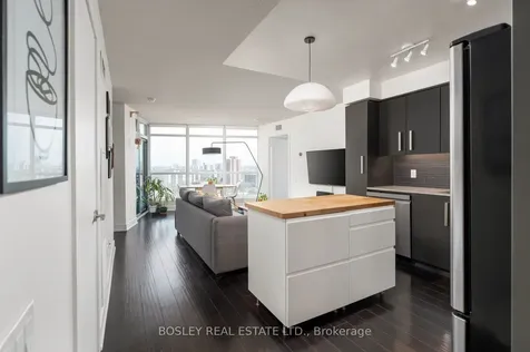 1048 Broadview Avenue Toronto ON M4K 2B8