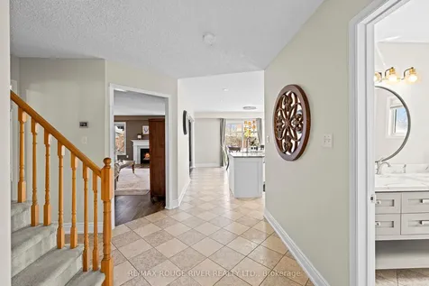 9 Clayton Crescent Clarington ON L1C 4P2