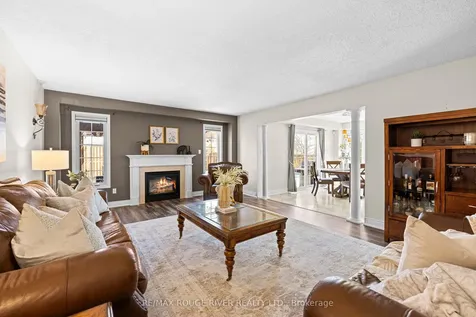 9 Clayton Crescent Clarington ON L1C 4P2
