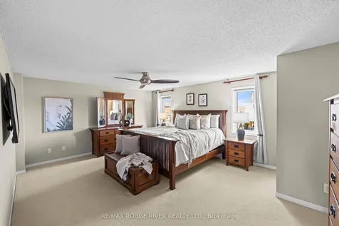 9 Clayton Crescent Clarington ON L1C 4P2
