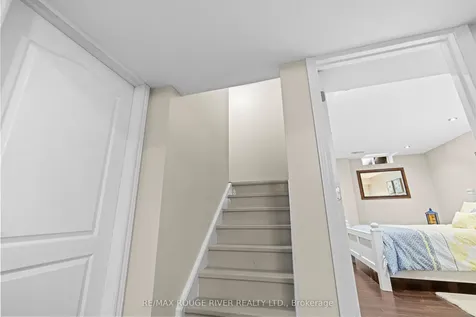 9 Clayton Crescent Clarington ON L1C 4P2
