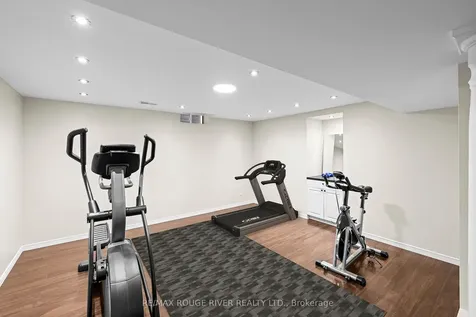 9 Clayton Crescent Clarington ON L1C 4P2
