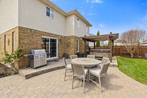 9 Clayton Crescent Clarington ON L1C 4P2