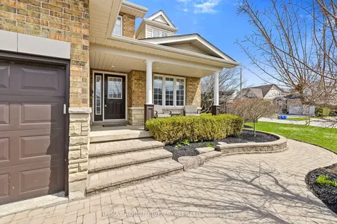 9 Clayton Crescent Clarington ON L1C 4P2