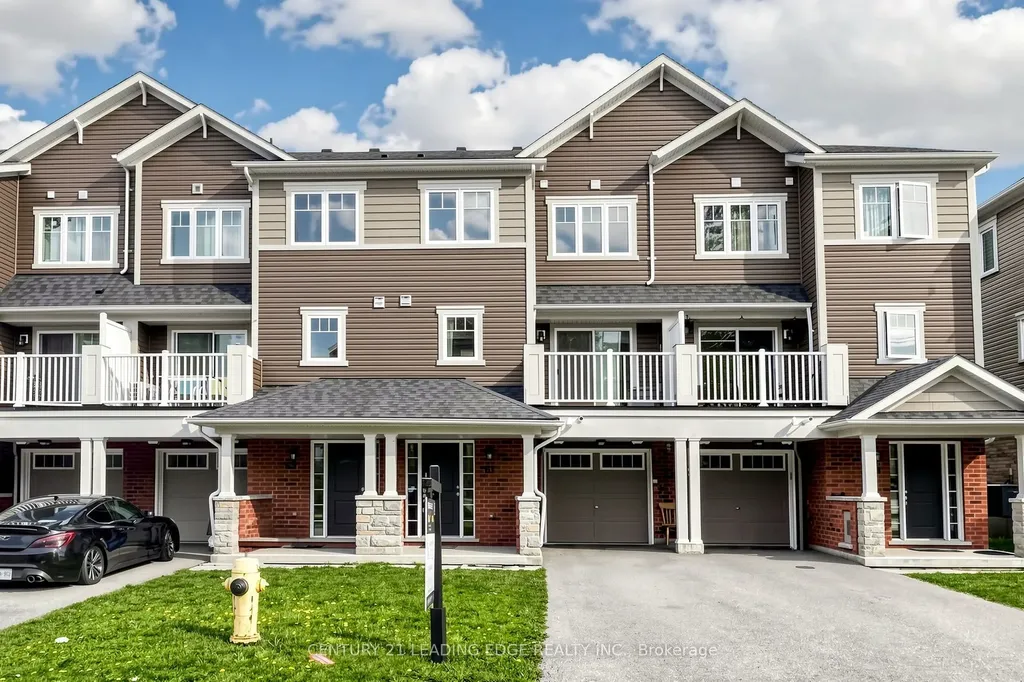 61 Far North Court Oshawa ON L1L 0J5