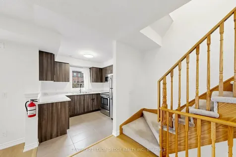 61 Far North Court Oshawa ON L1L 0J5