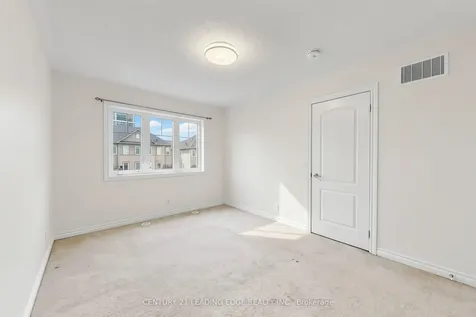 61 Far North Court Oshawa ON L1L 0J5
