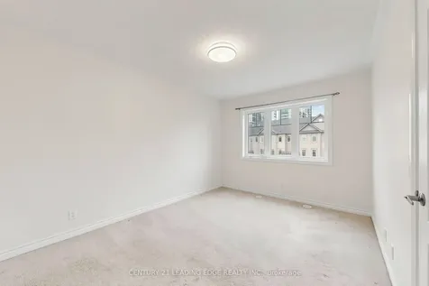 61 Far North Court Oshawa ON L1L 0J5