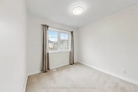 61 Far North Court Oshawa ON L1L 0J5