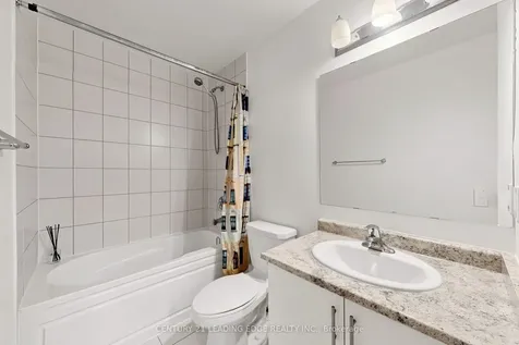 61 Far North Court Oshawa ON L1L 0J5