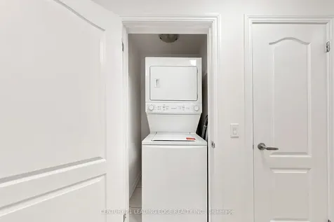 61 Far North Court Oshawa ON L1L 0J5