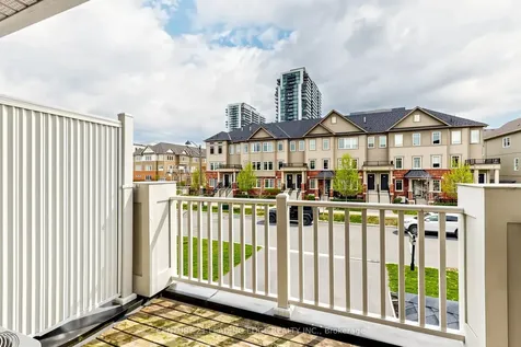 61 Far North Court Oshawa ON L1L 0J5