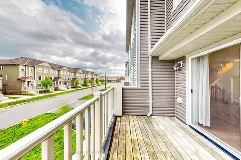 61 Far North Court Oshawa ON L1L 0J5