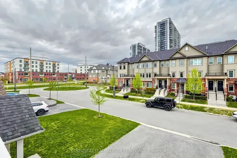 61 Far North Court Oshawa ON L1L 0J5