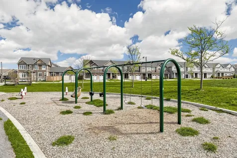 61 Far North Court Oshawa ON L1L 0J5