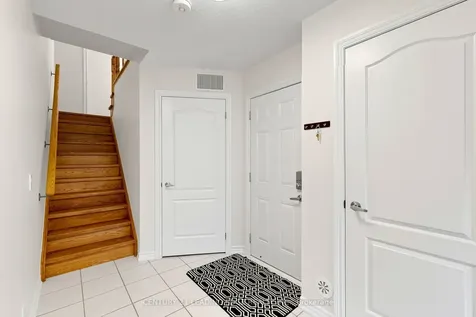 61 Far North Court Oshawa ON L1L 0J5